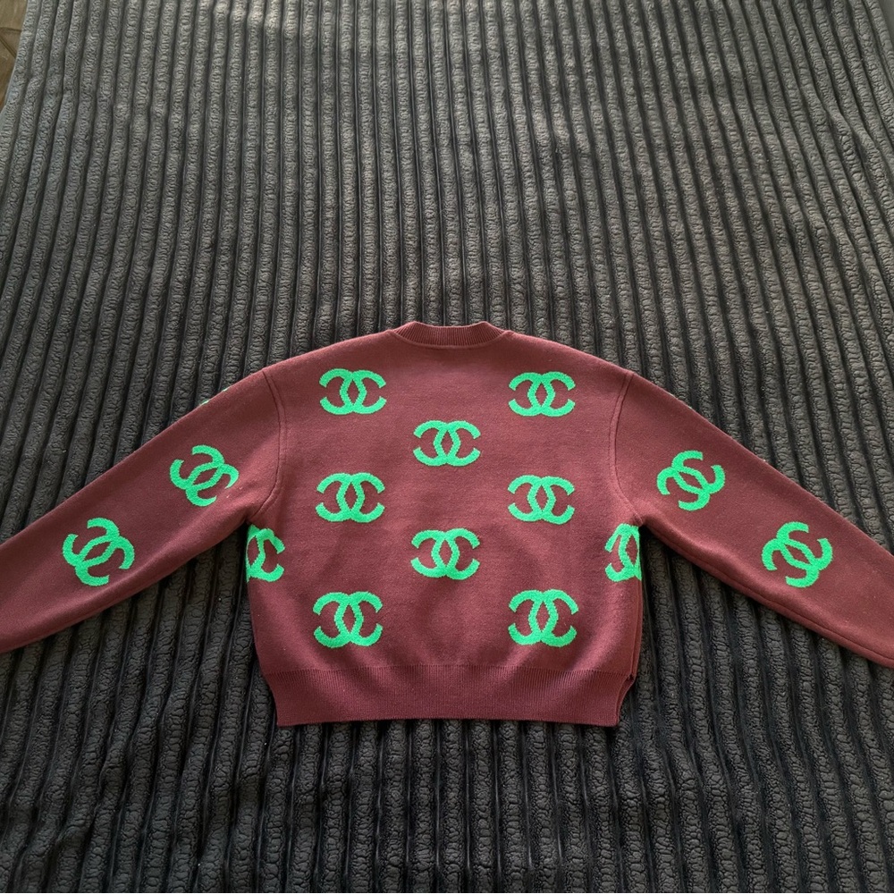 Chanel 2021 CC Mark Sweater - Picture 2 of 3
